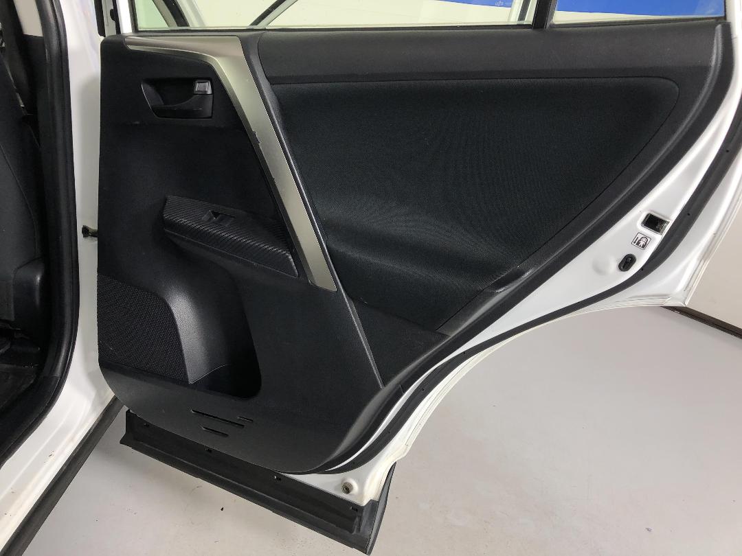 Photo '19' of Toyota Rav4