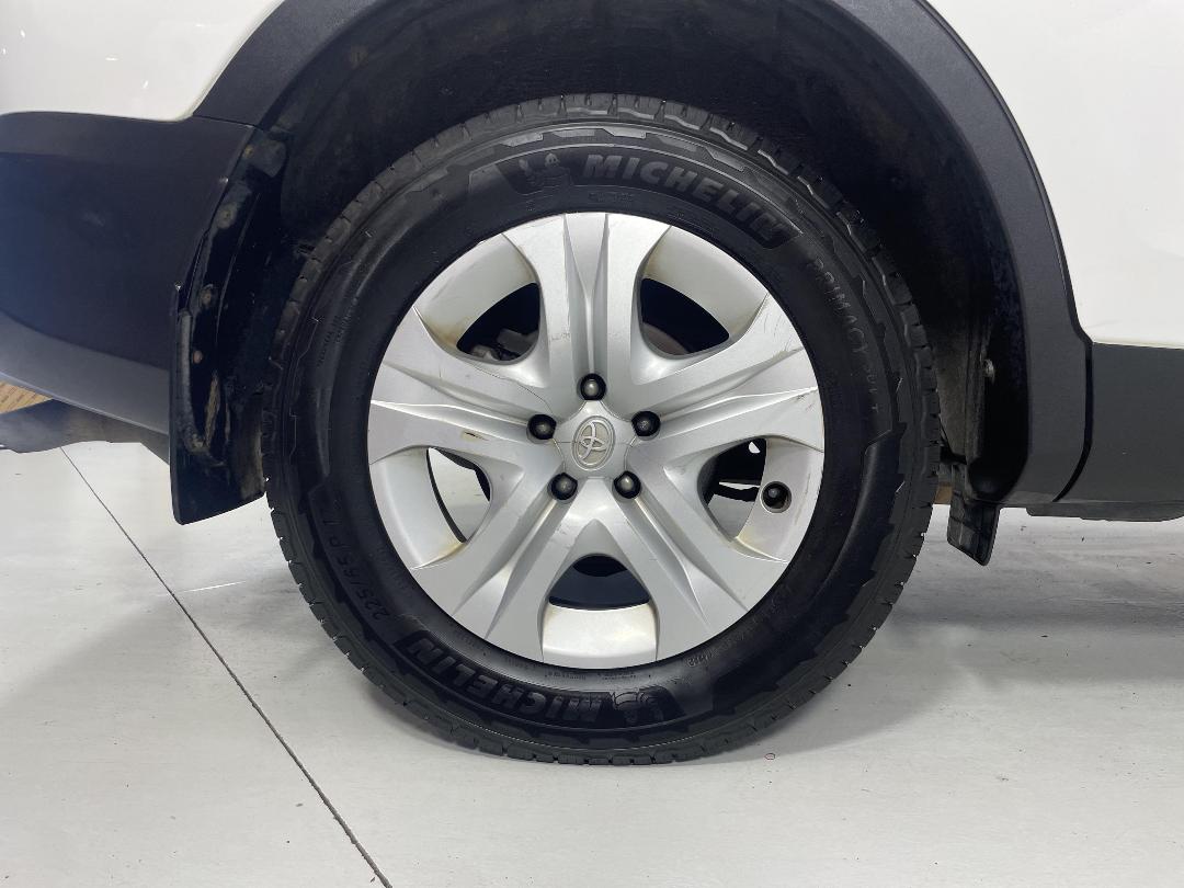 Photo '12' of Toyota Rav4