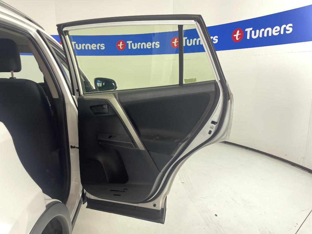 Photo '19' of Toyota Rav4