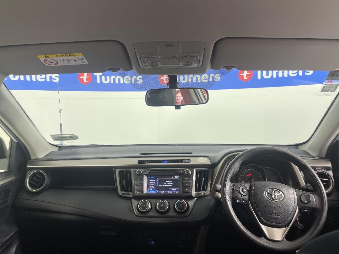 Photo '17' of Toyota Rav4