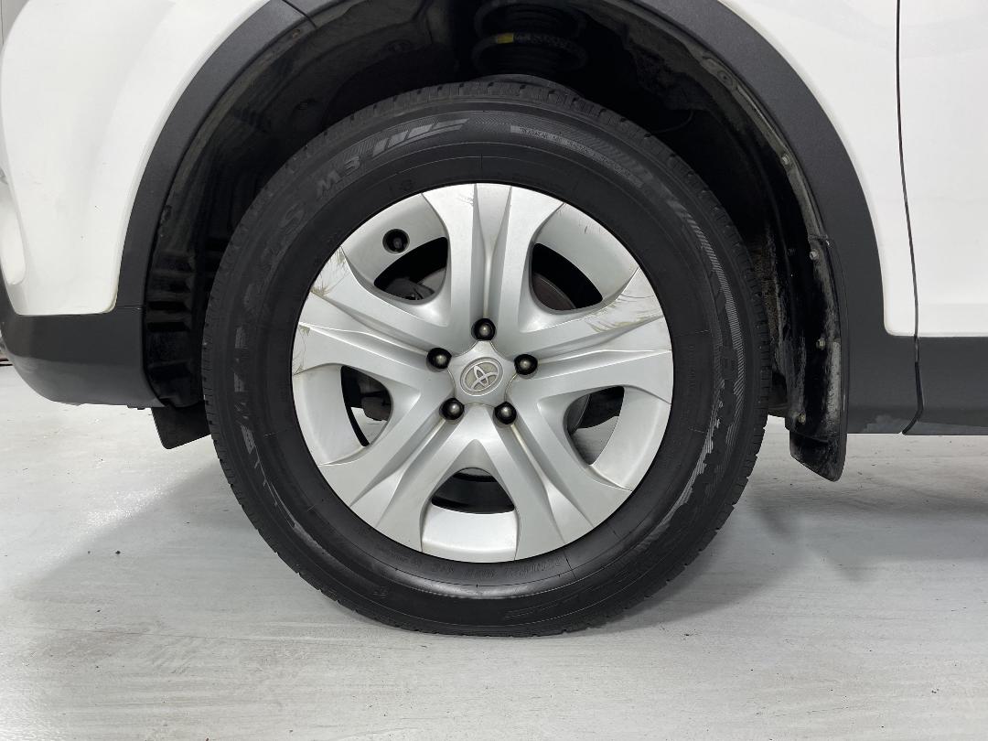 Photo '10' of Toyota Rav4