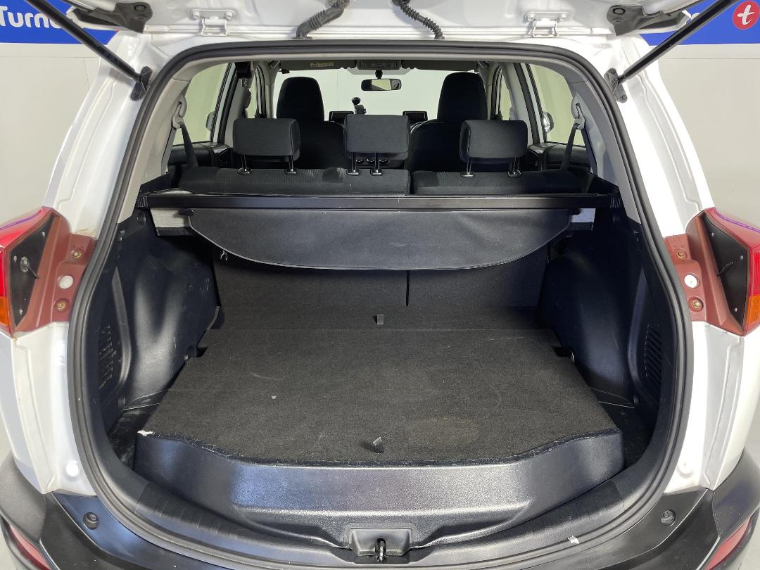 Photo '14' of Toyota Rav4