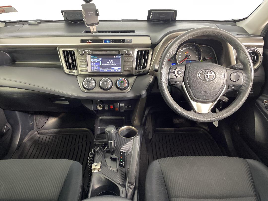 Photo '18' of Toyota Rav4