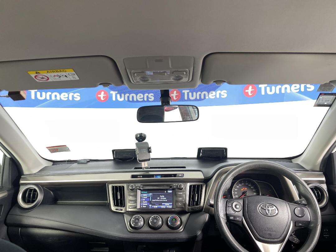 Photo '17' of Toyota Rav4