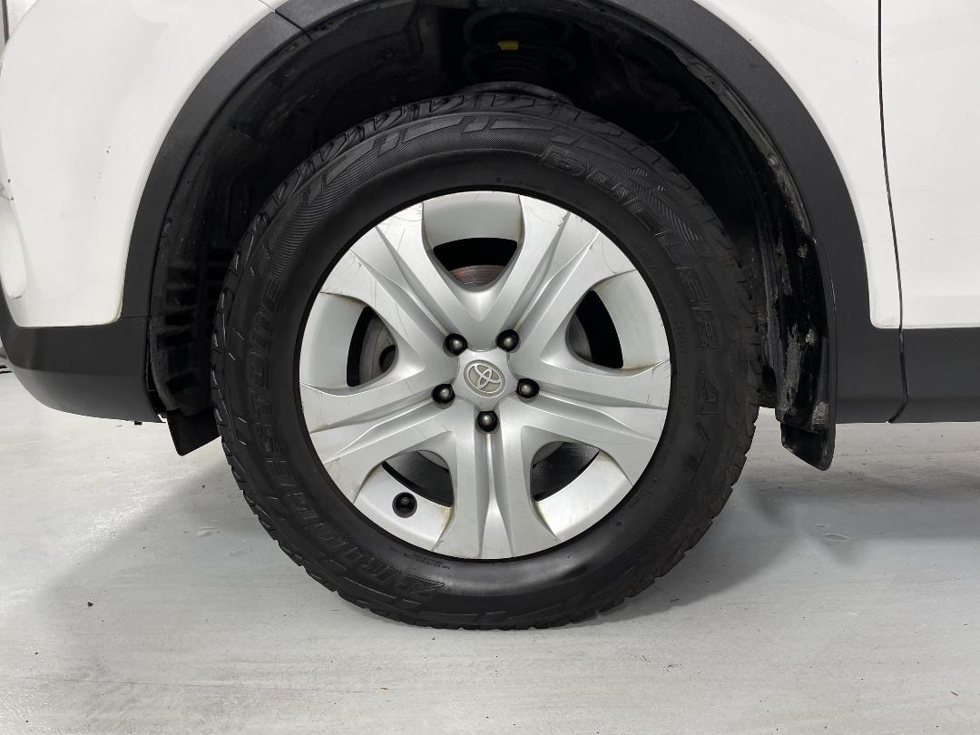 Photo '10' of Toyota Rav4