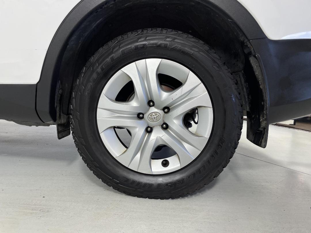 Photo '11' of Toyota Rav4