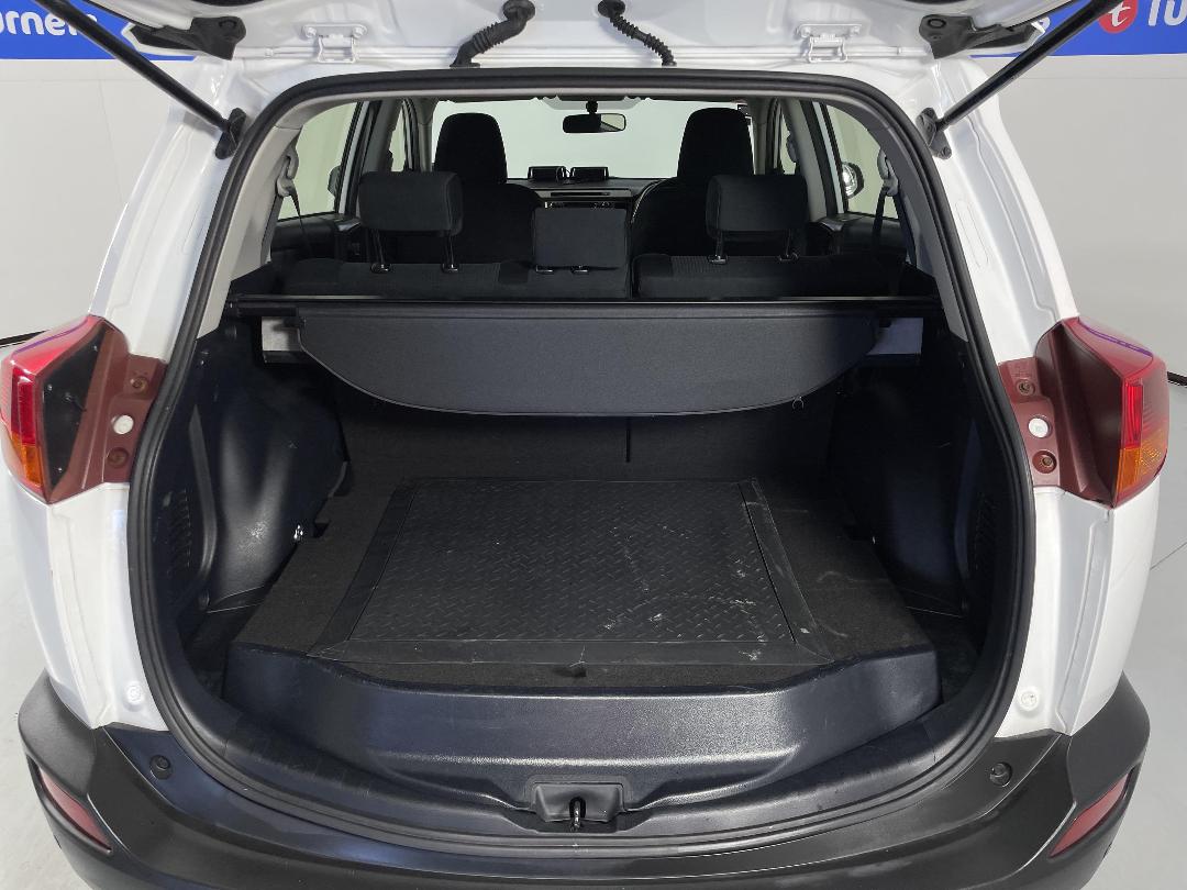 Photo '14' of Toyota Rav4