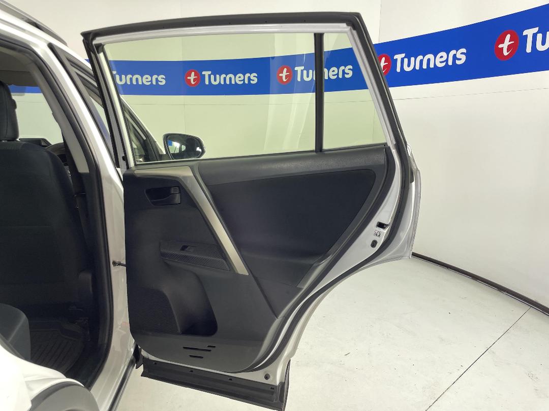 Photo '19' of Toyota Rav4