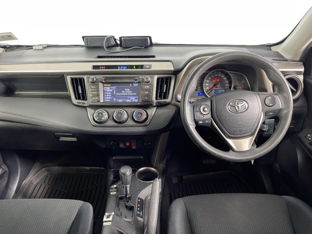 Photo '18' of Toyota Rav4
