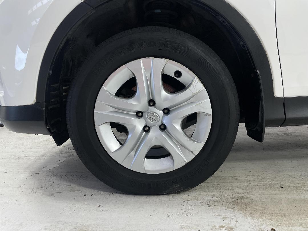 Photo '10' of Toyota Rav4