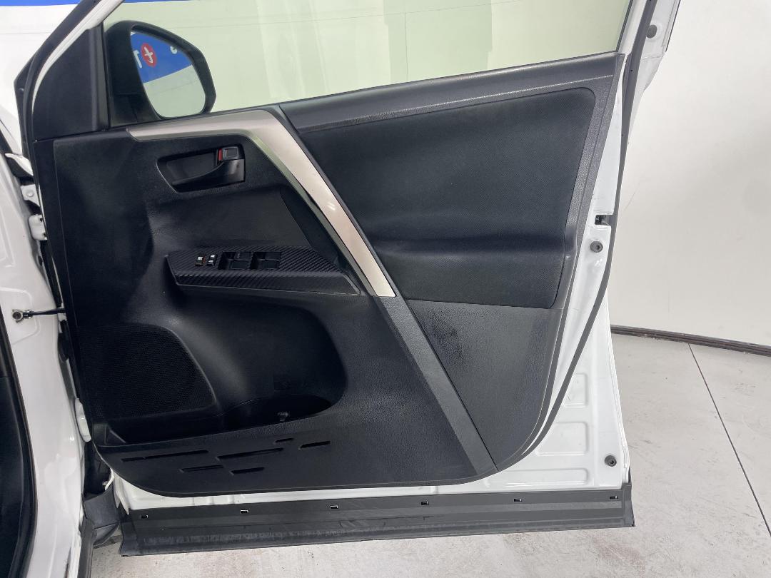 Photo '15' of Toyota Rav4