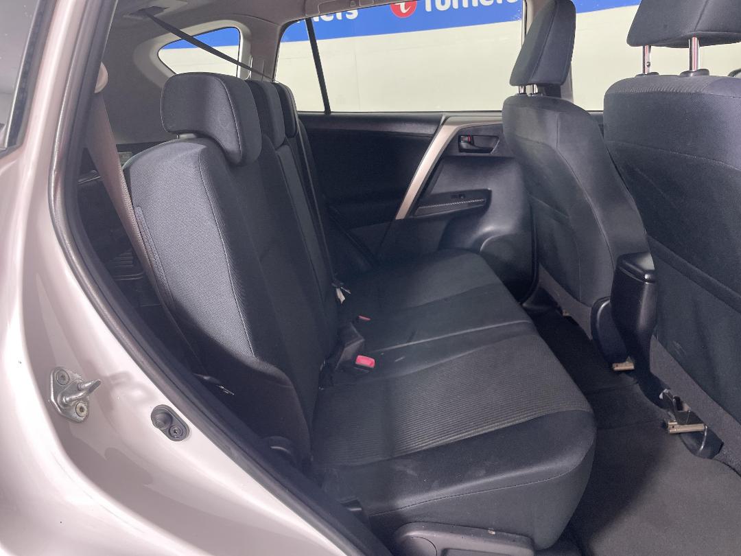 Photo '20' of Toyota Rav4