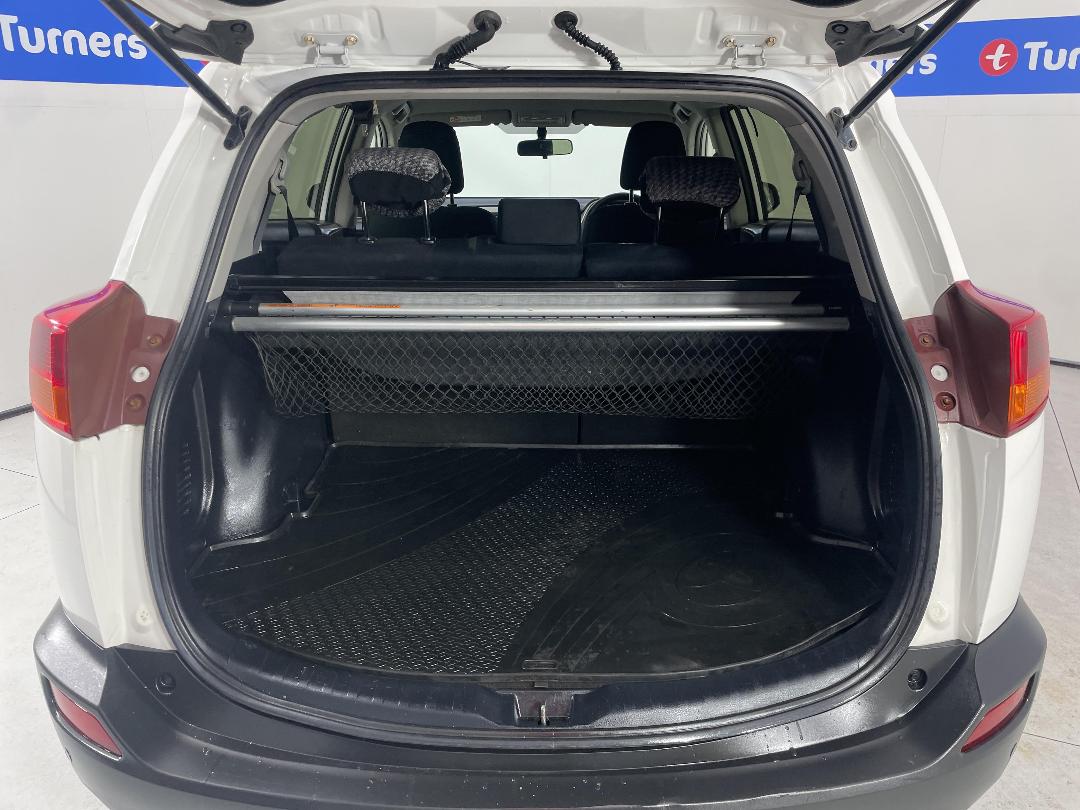 Photo '14' of Toyota Rav4