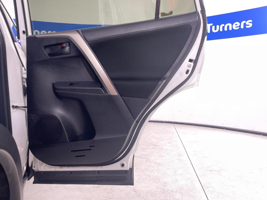 Photo '19' of Toyota Rav4