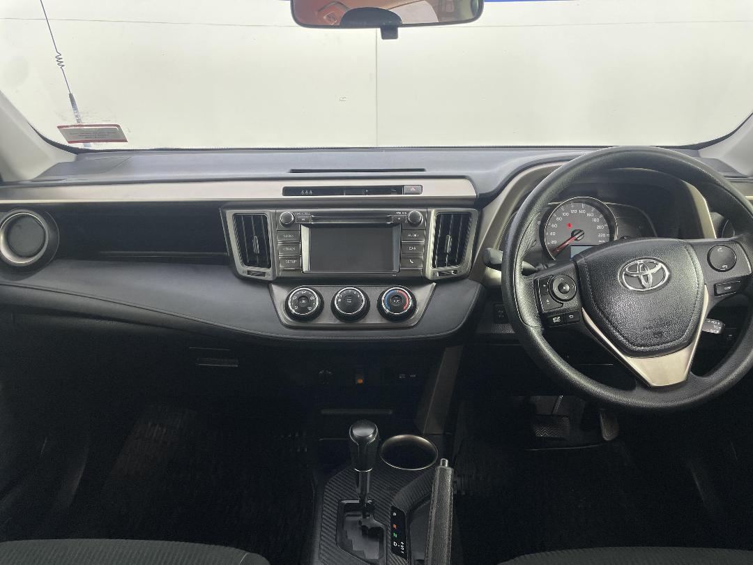 Photo '17' of Toyota Rav4