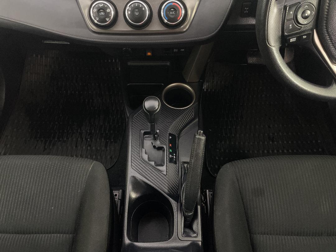 Photo '18' of Toyota Rav4