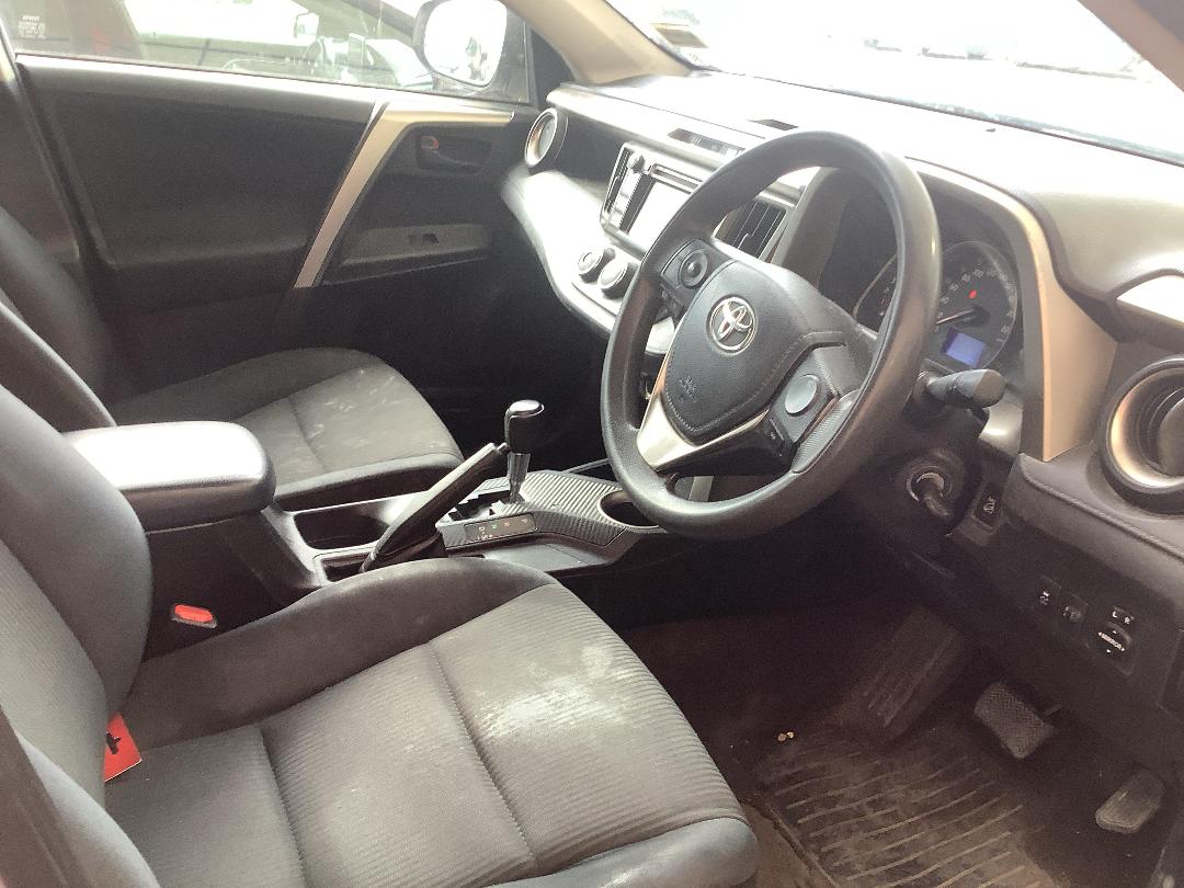 Photo '13' of Toyota Rav4 GX SUV Photo '13' of Toyota Rav4 GX SUV