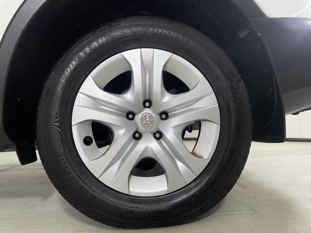 Photo '11' of Toyota Rav4