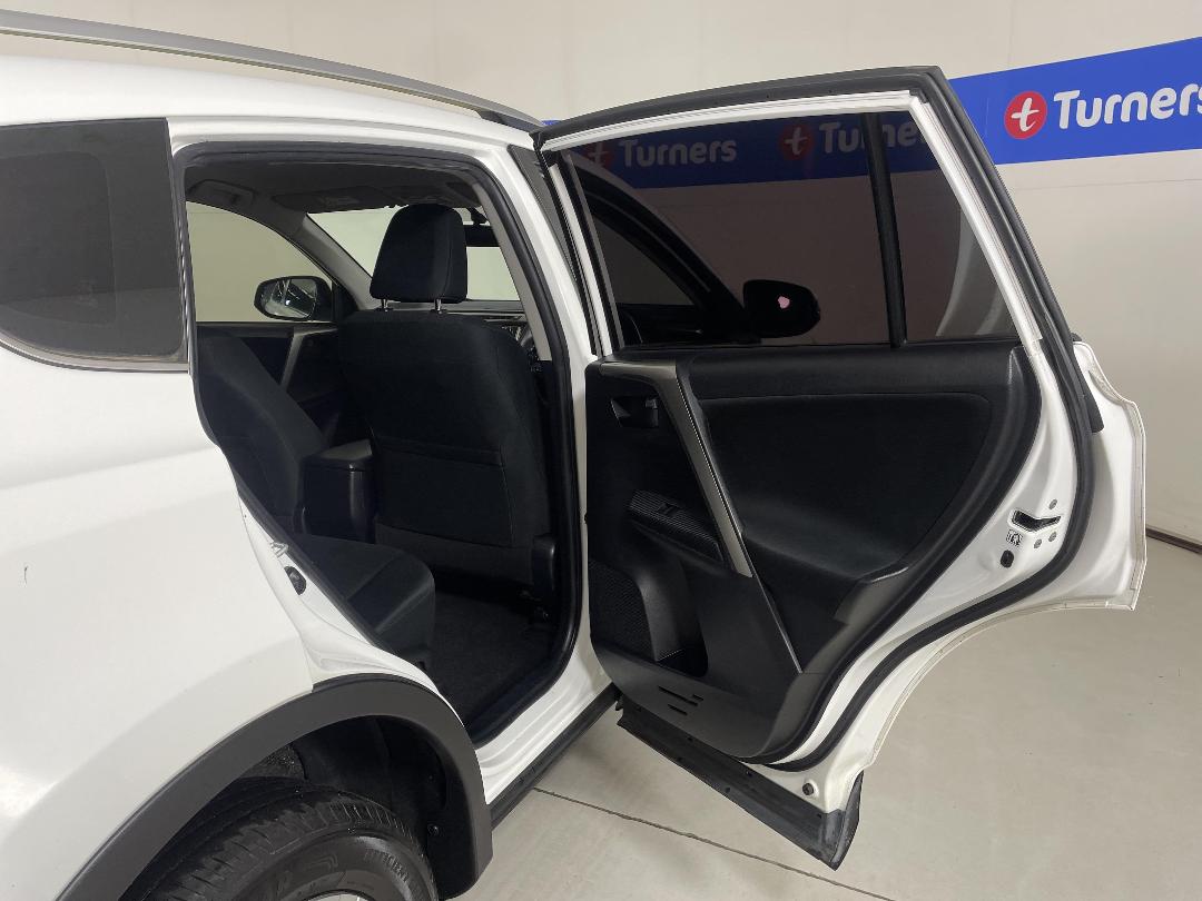 Photo '19' of Toyota Rav4