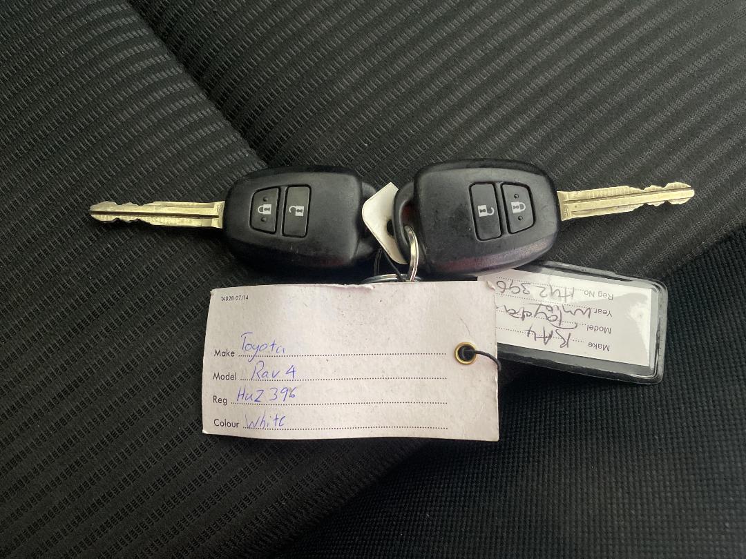 Photo '22' of Toyota Rav4