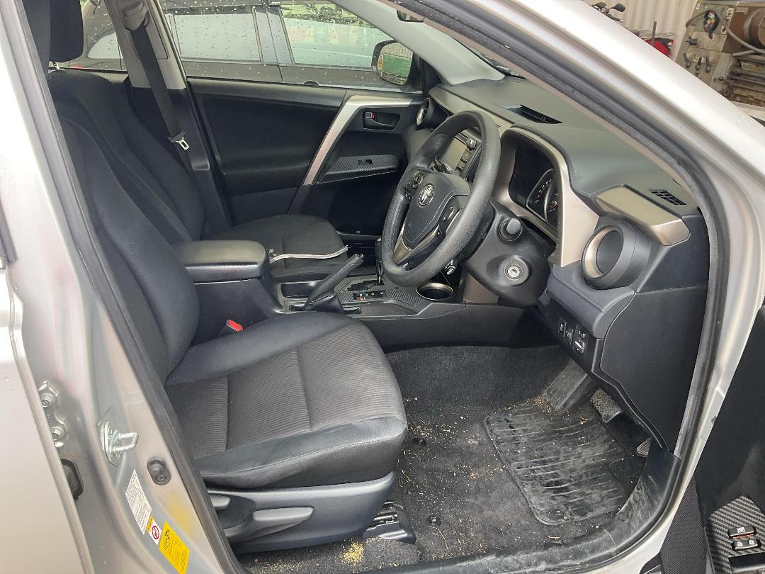 Photo '11' of Toyota Rav4 GX SUV