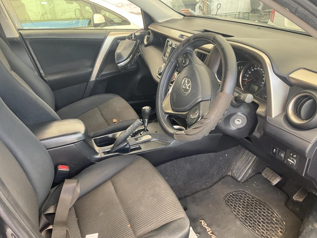 Photo '8' of Toyota Rav4 GX SUV