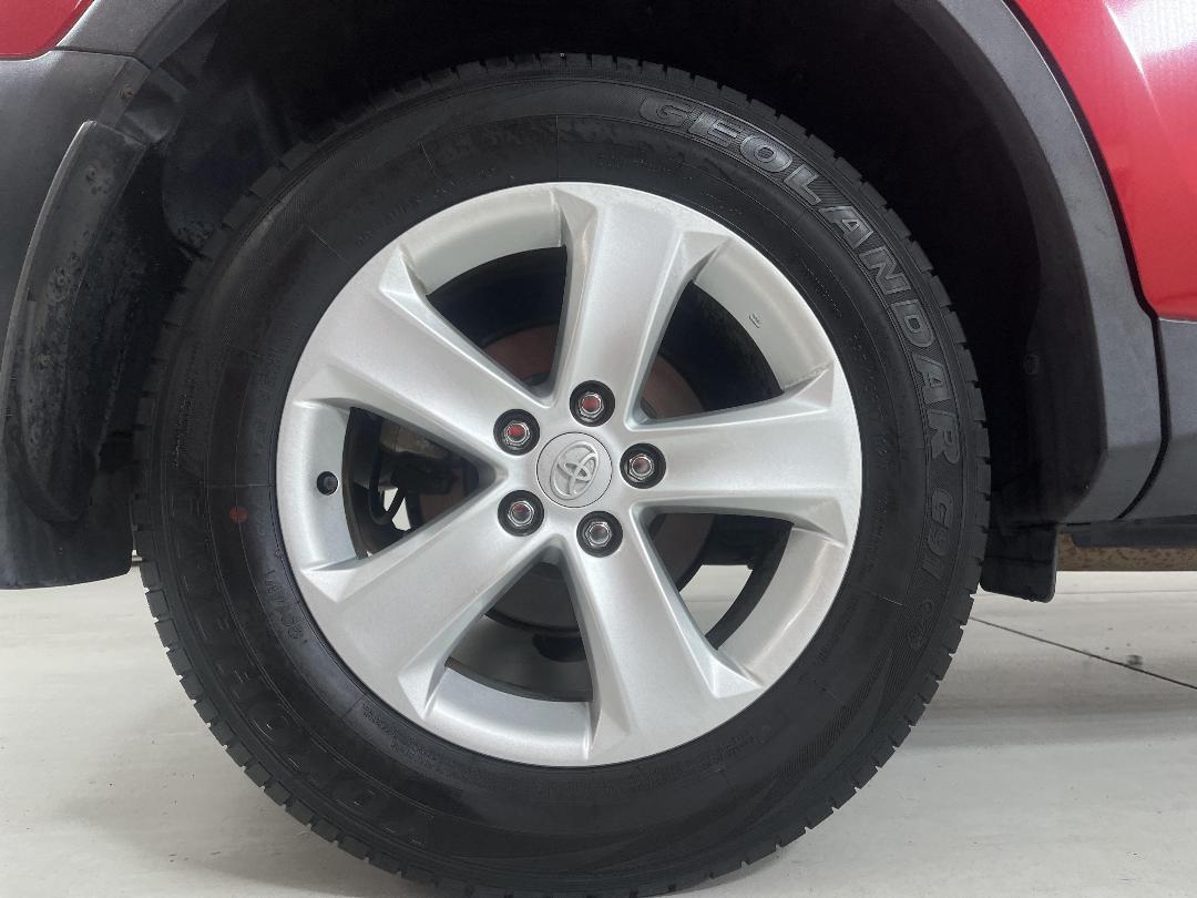 Photo '12' of Toyota Rav4