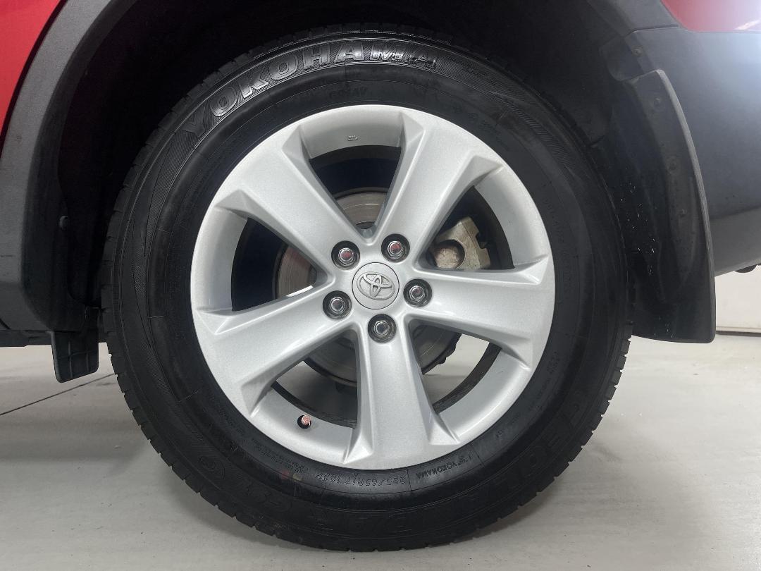 Photo '11' of Toyota Rav4