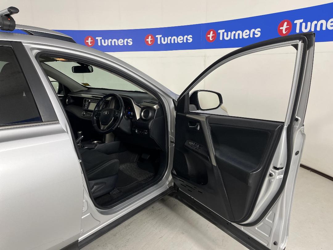 Photo '15' of Toyota Rav4