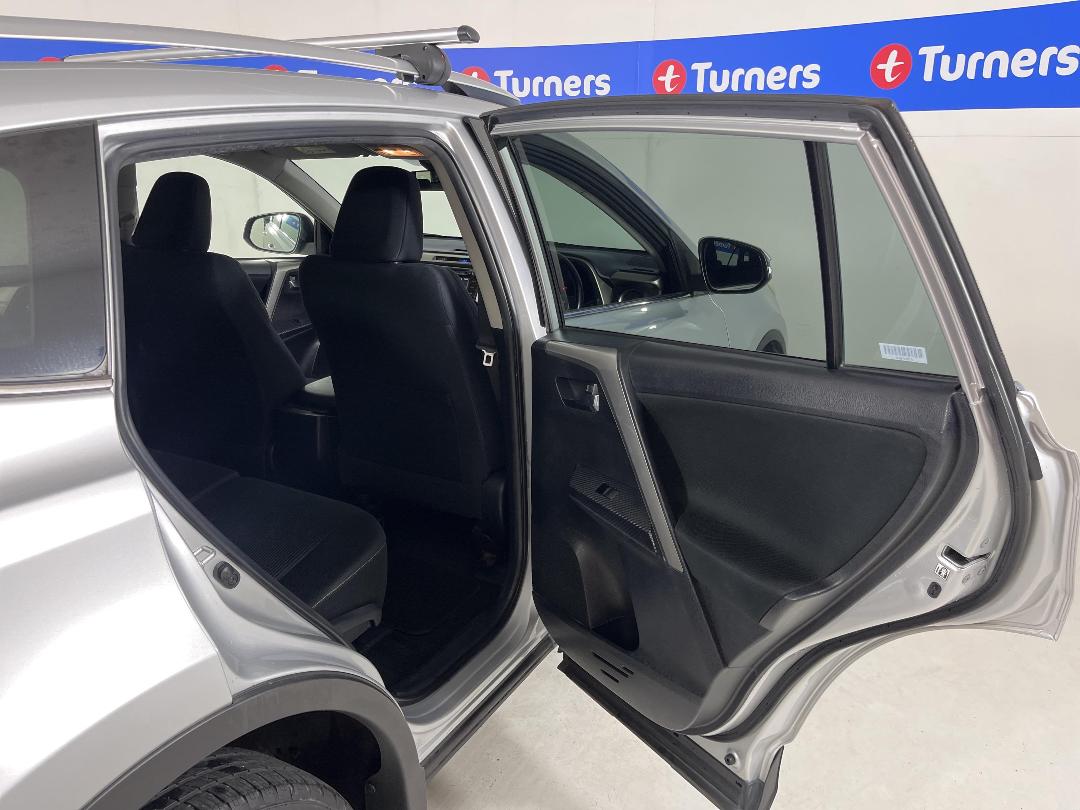 Photo '19' of Toyota Rav4