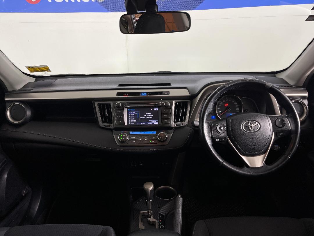 Photo '17' of Toyota Rav4