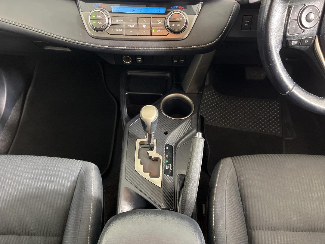 Photo '23' of Toyota Rav4