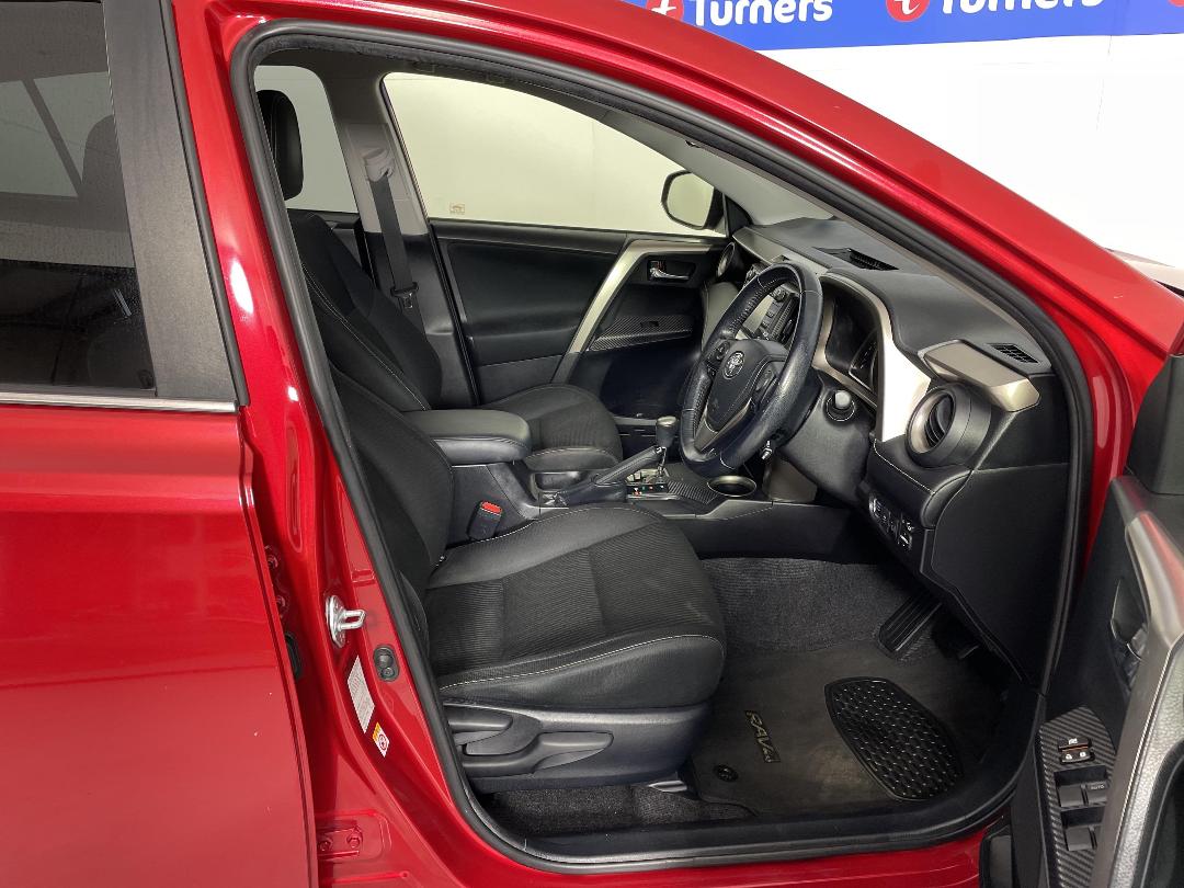 Photo '16' of Toyota Rav4 Photo '16' of Toyota Rav4