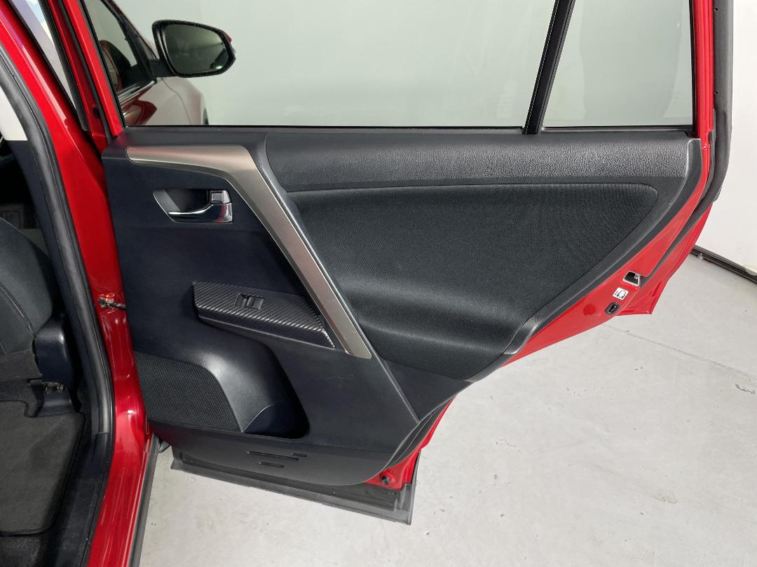 Photo '19' of Toyota Rav4 Photo '19' of Toyota Rav4