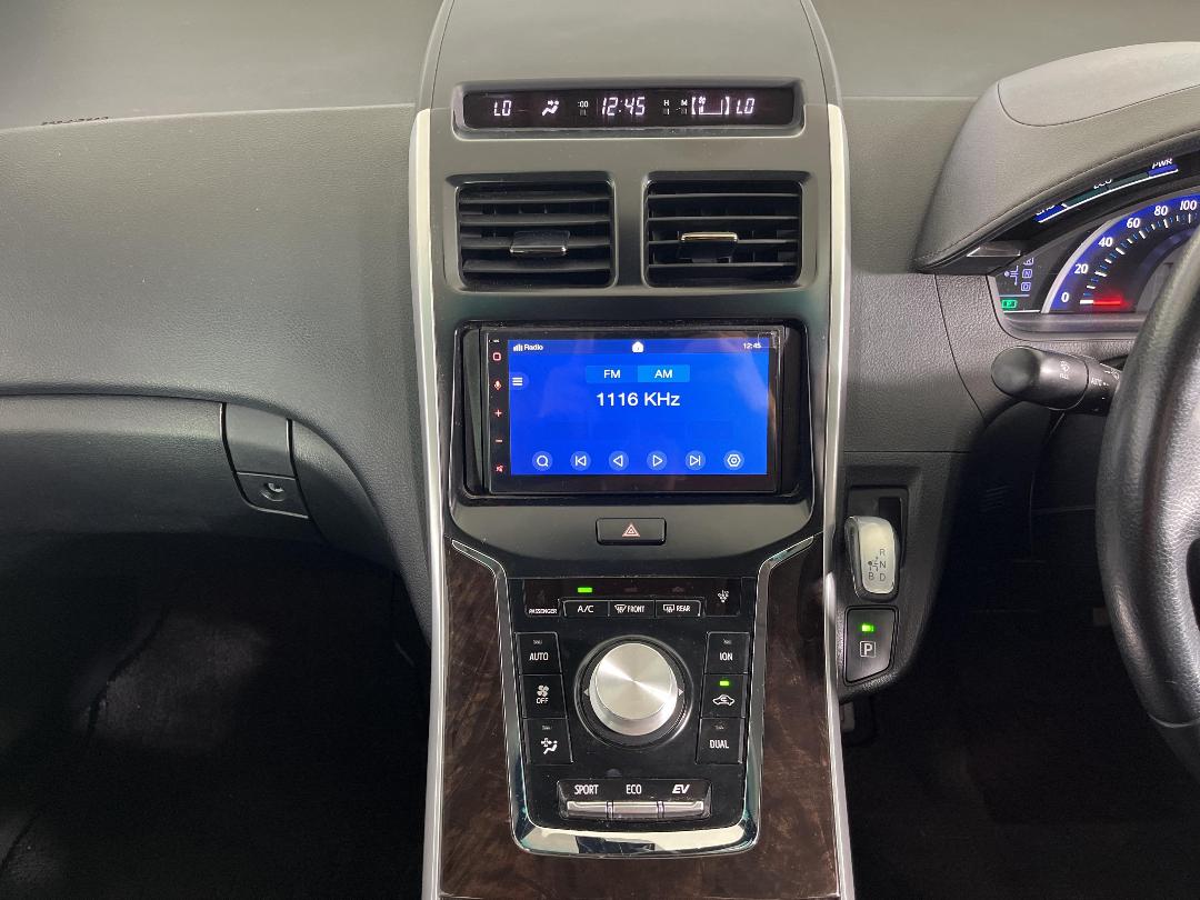 Photo '18' of Toyota SAI Photo '18' of Toyota SAI