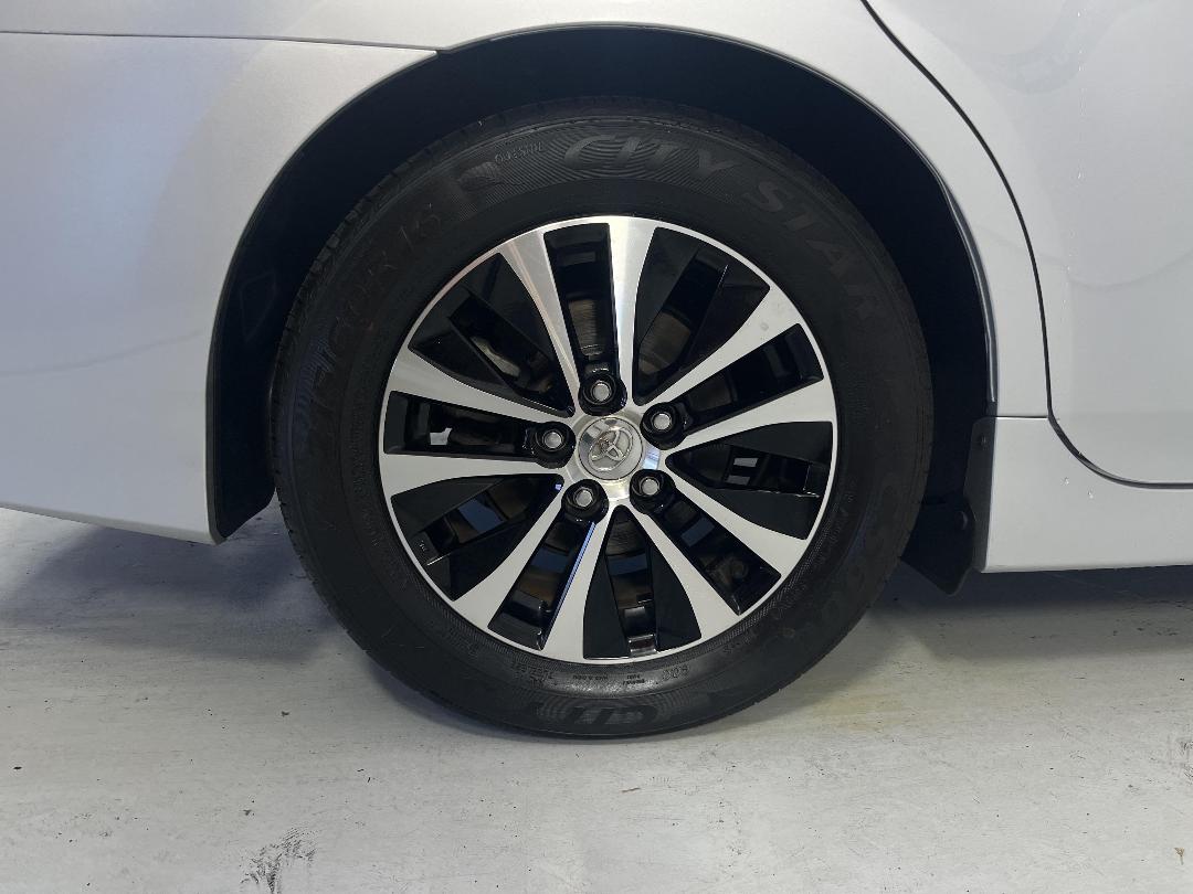 Photo '12' of Toyota SAI