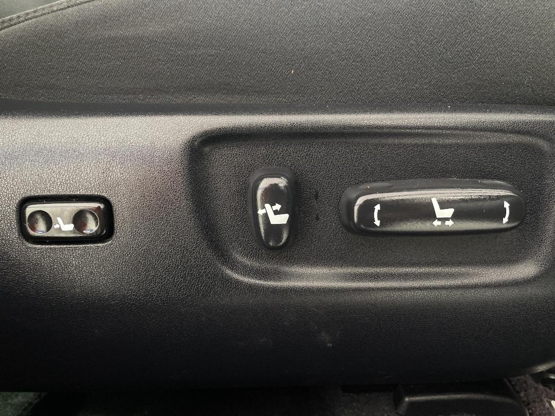 Photo '24' of Toyota SAI