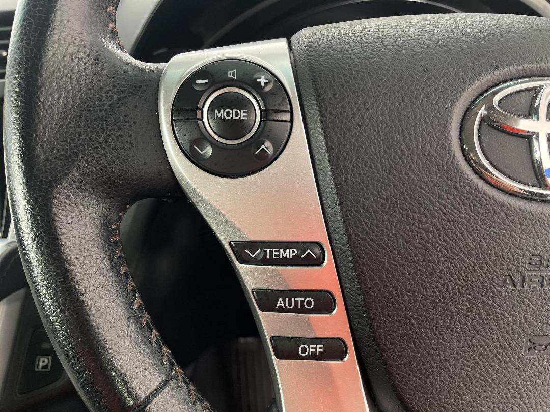 Photo '28' of Toyota SAI