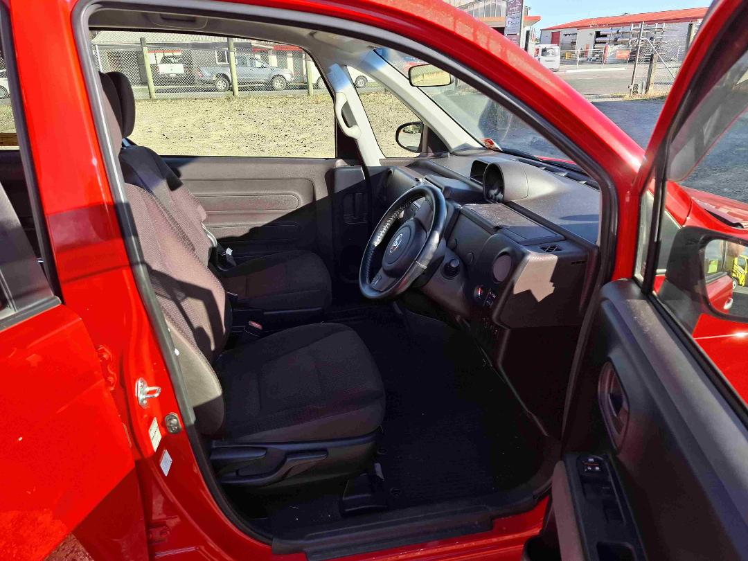 Photo '9' of Toyota Spade