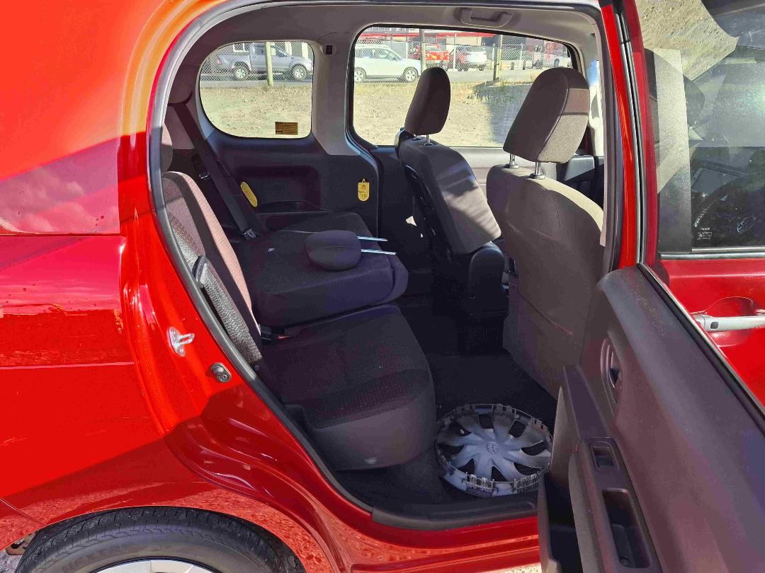 Photo '10' of Toyota Spade