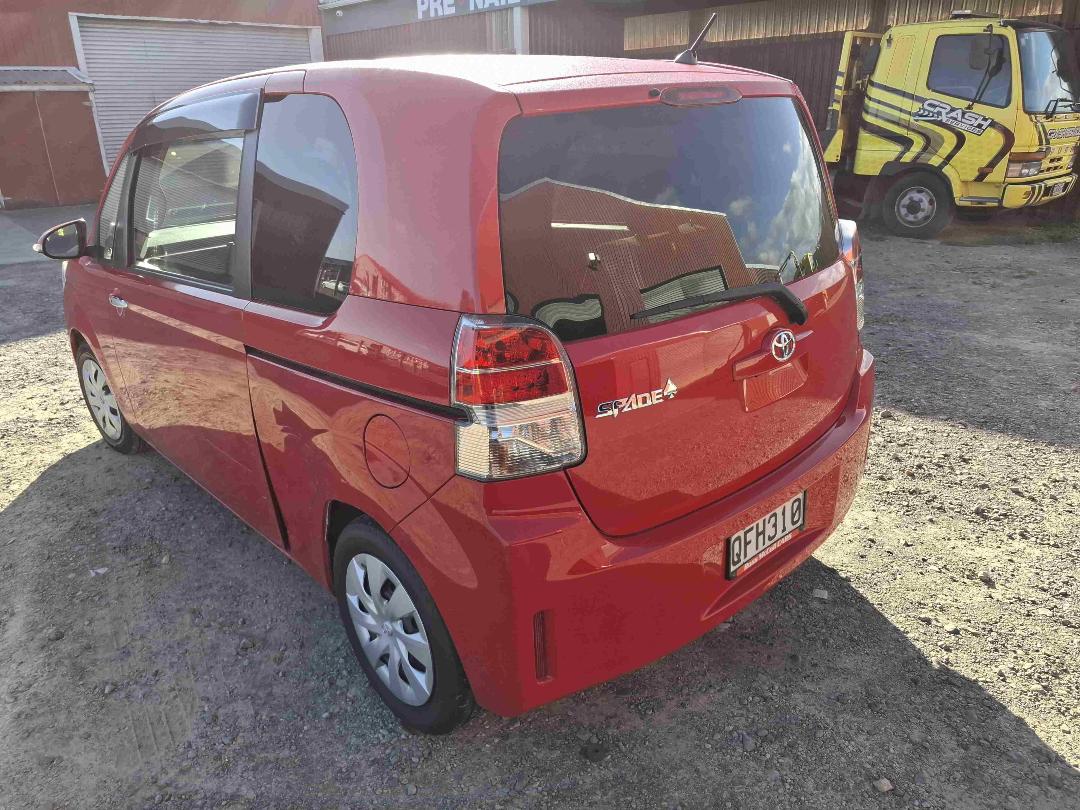 Photo '5' of Toyota Spade