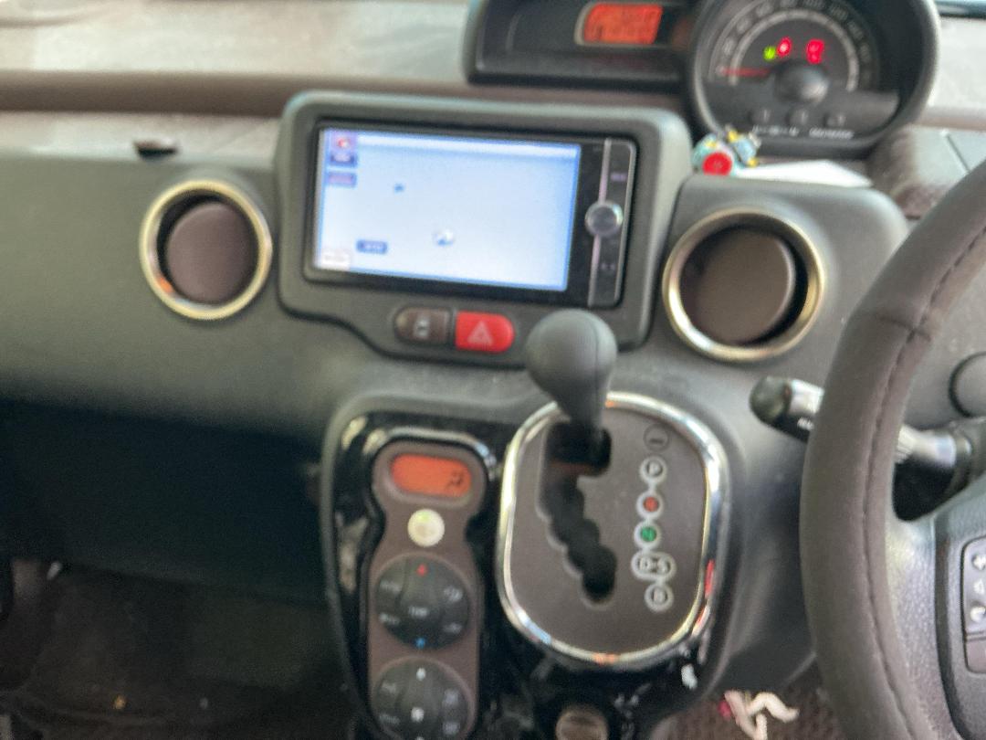 Photo '8' of Toyota Spade Photo '8' of Toyota Spade