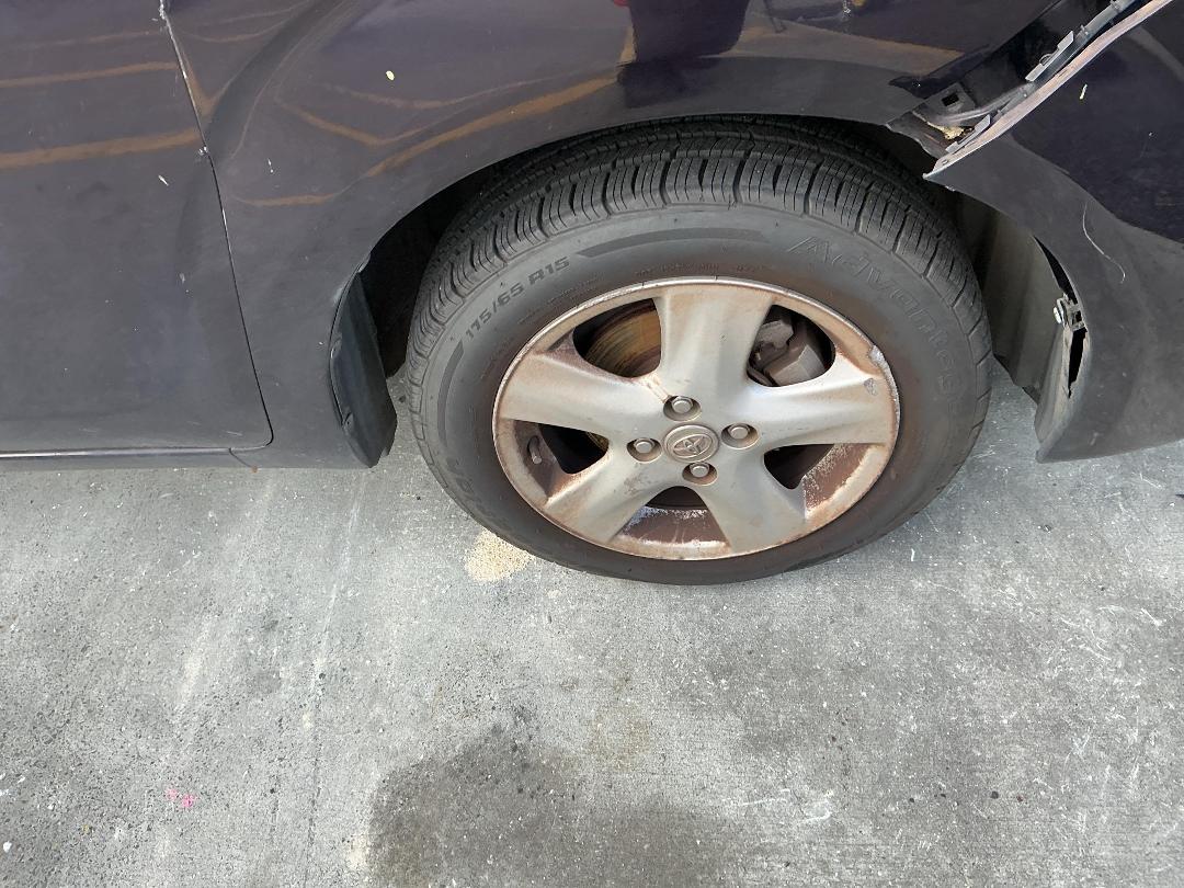 Photo '27' of Toyota Spade Photo '27' of Toyota Spade