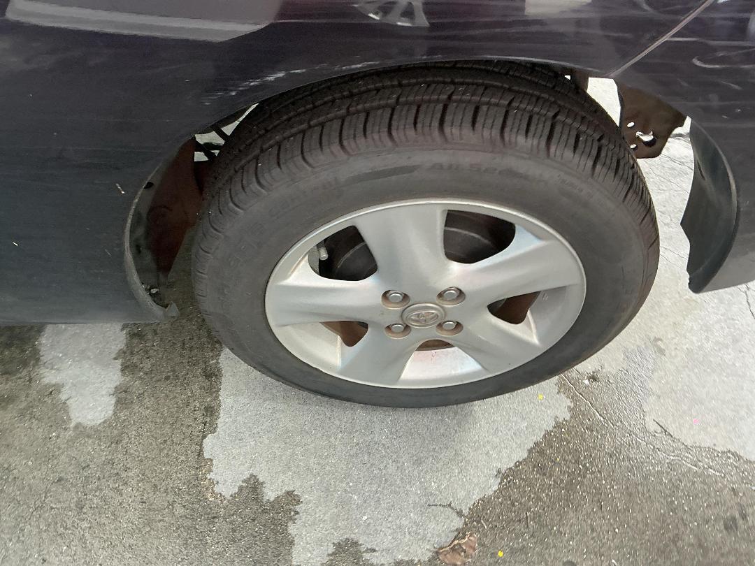 Photo '29' of Toyota Spade Photo '29' of Toyota Spade