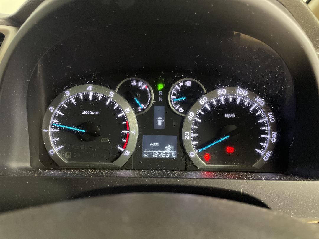 Photo '16' of Toyota Vellfire Photo '16' of Toyota Vellfire