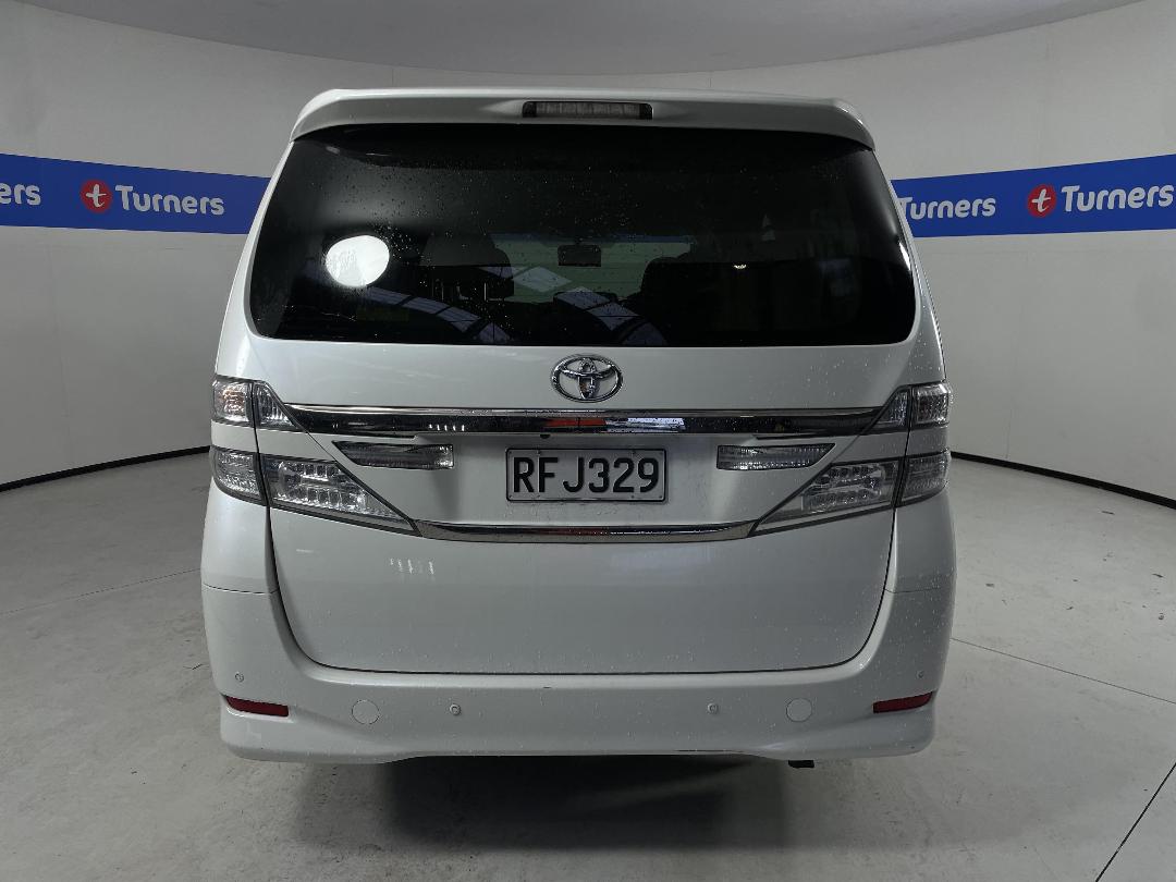 Photo '9' of Toyota Vellfire Photo '9' of Toyota Vellfire