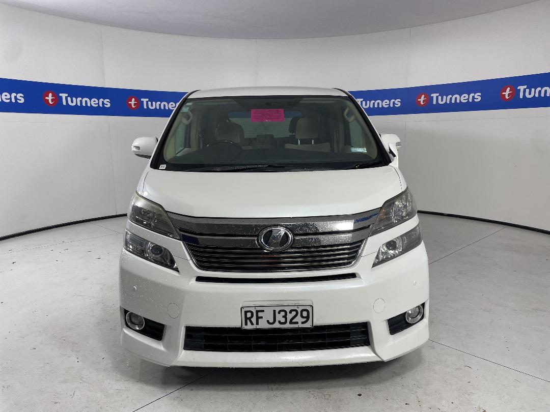 Photo '3' of Toyota Vellfire Photo '3' of Toyota Vellfire