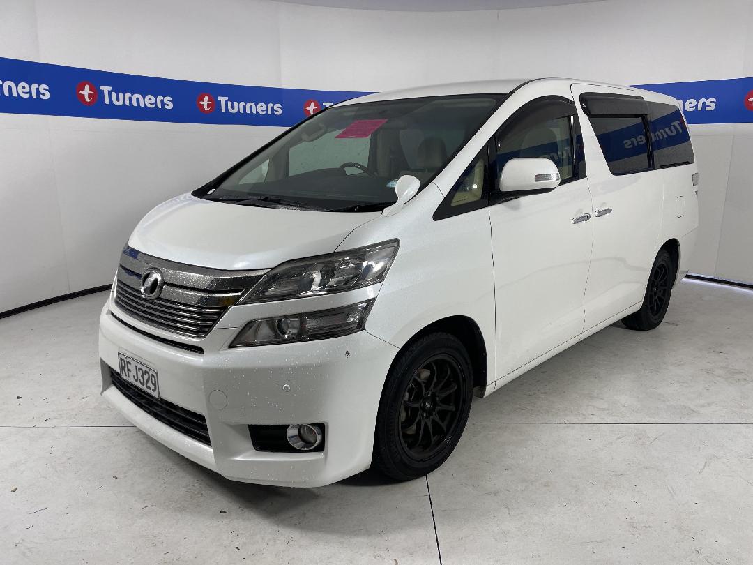 Photo '4' of Toyota Vellfire Photo '4' of Toyota Vellfire