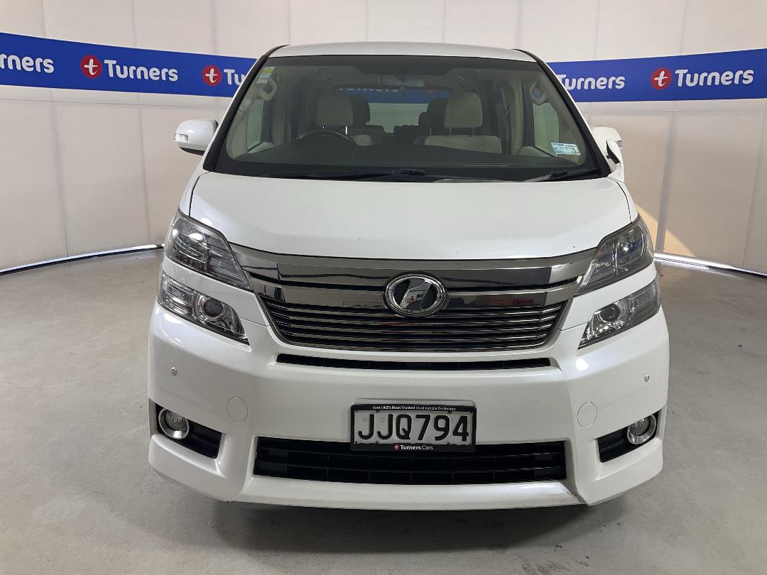 Photo '2' of Toyota Vellfire