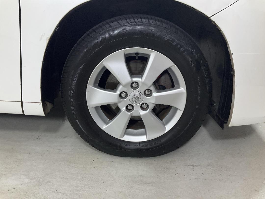 Photo '9' of Toyota Vellfire